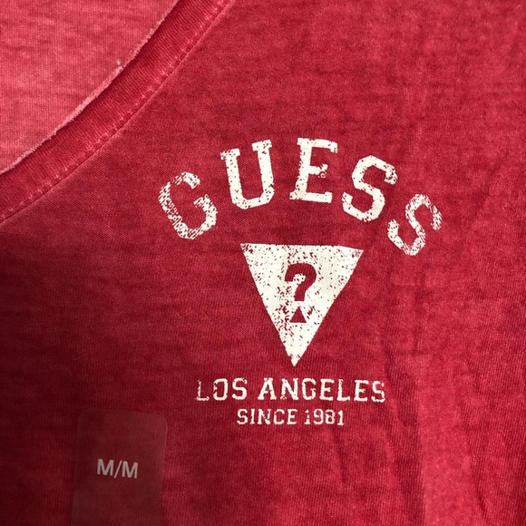 Guess T-shirt - Picture 3 of 3